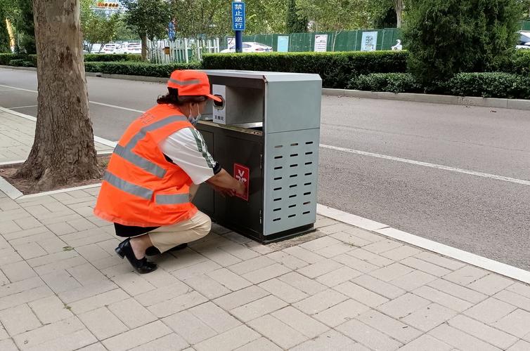 果皮箱维修：守护城市环境，提升市民生活品质